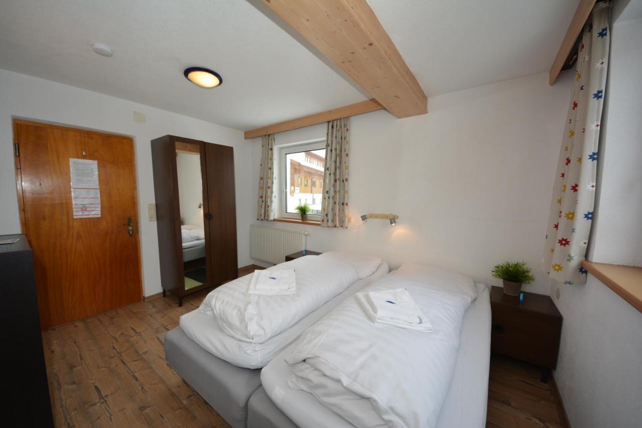 Haus Irmgard By Chatel Reizen Tux Room photo