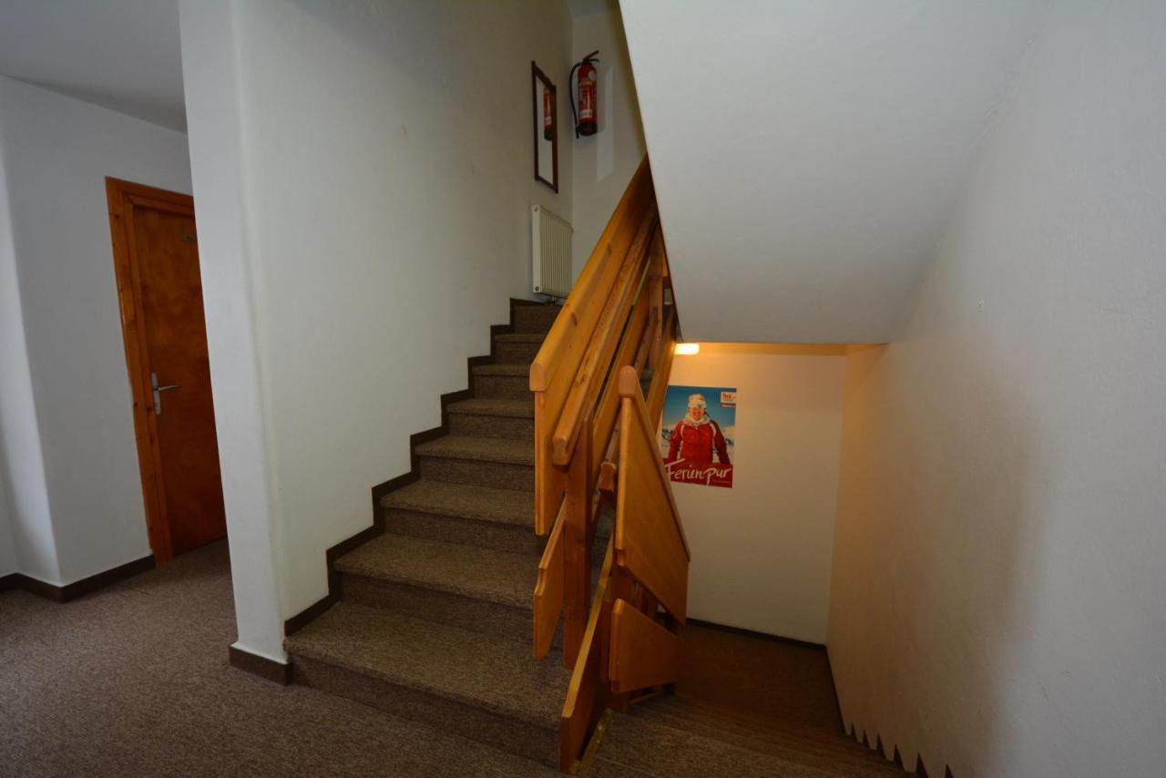 Haus Irmgard By Chatel Reizen Tux Room photo